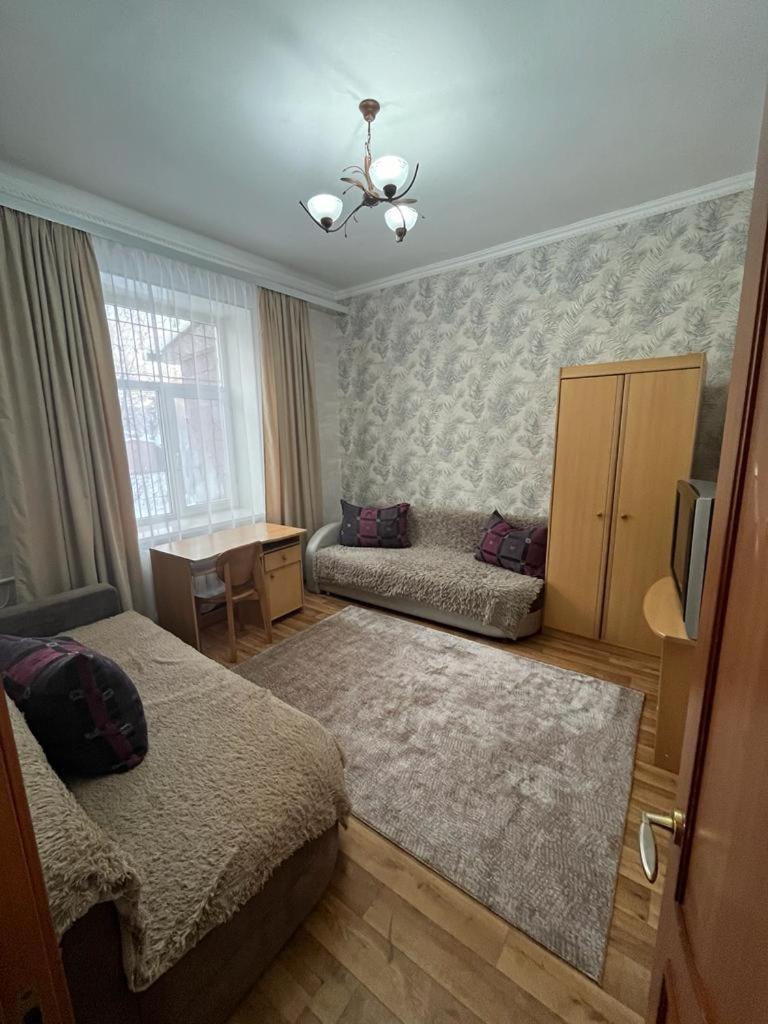 Apartments On Mustafa Ozturk Almaty Ngoại thất bức ảnh