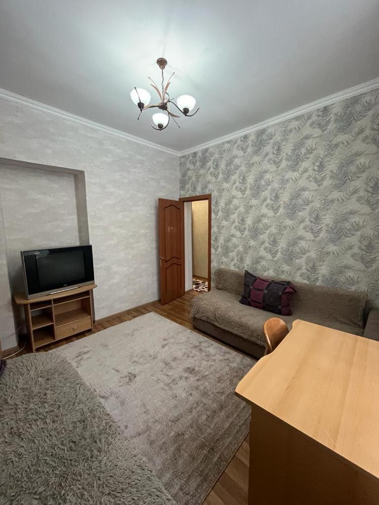Apartments On Mustafa Ozturk Almaty Ngoại thất bức ảnh