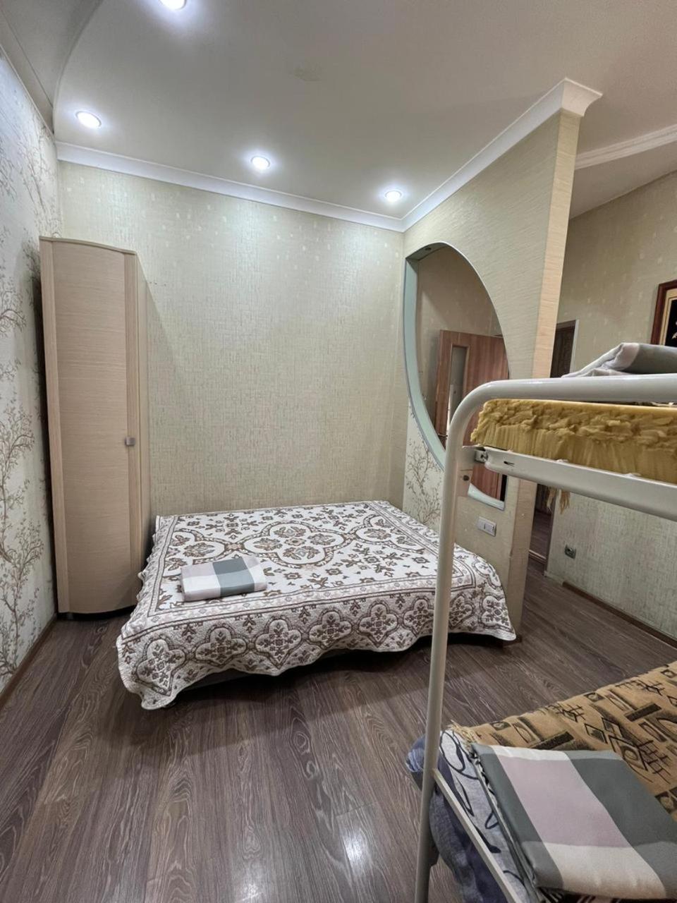 Apartments On Mustafa Ozturk Almaty Phòng bức ảnh