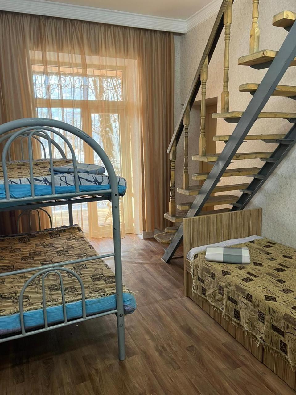 Apartments On Mustafa Ozturk Almaty Phòng bức ảnh