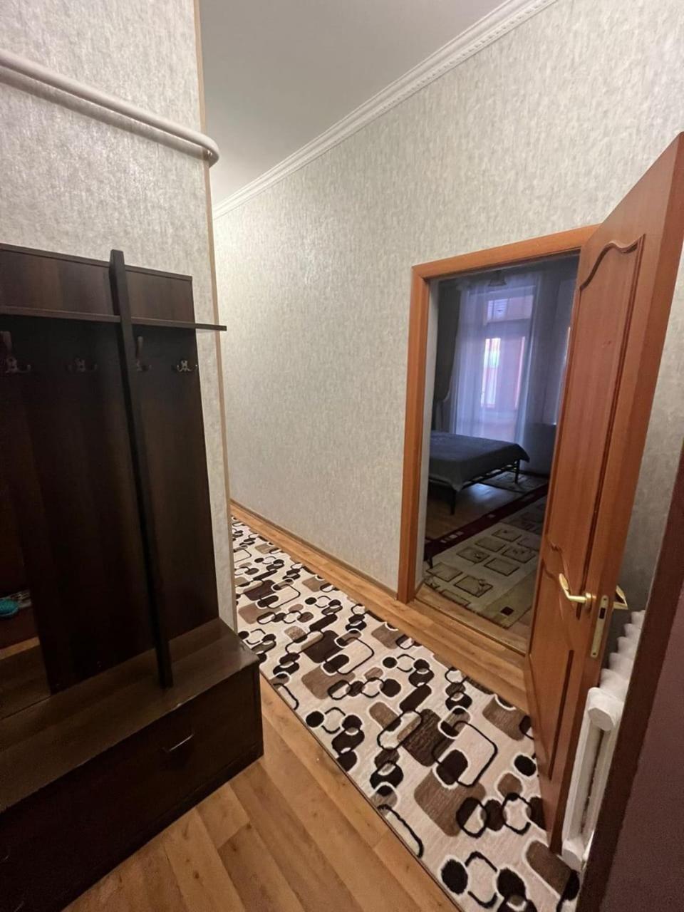 Apartments On Mustafa Ozturk Almaty Phòng bức ảnh